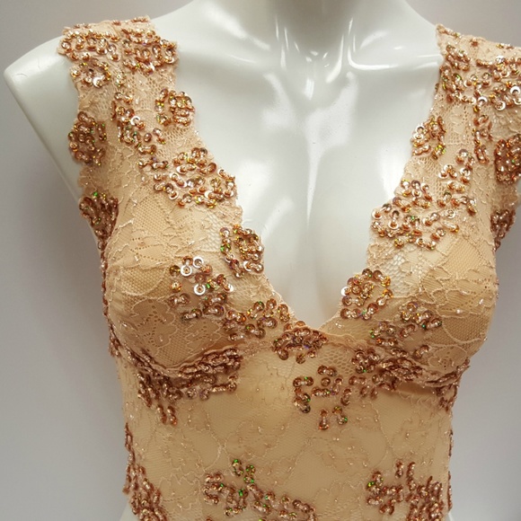 Beige Karina beaded crop top - Picture 6 of 9